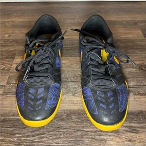 Size 7 (GS) - Nike KB Mentality Low Violet Gold